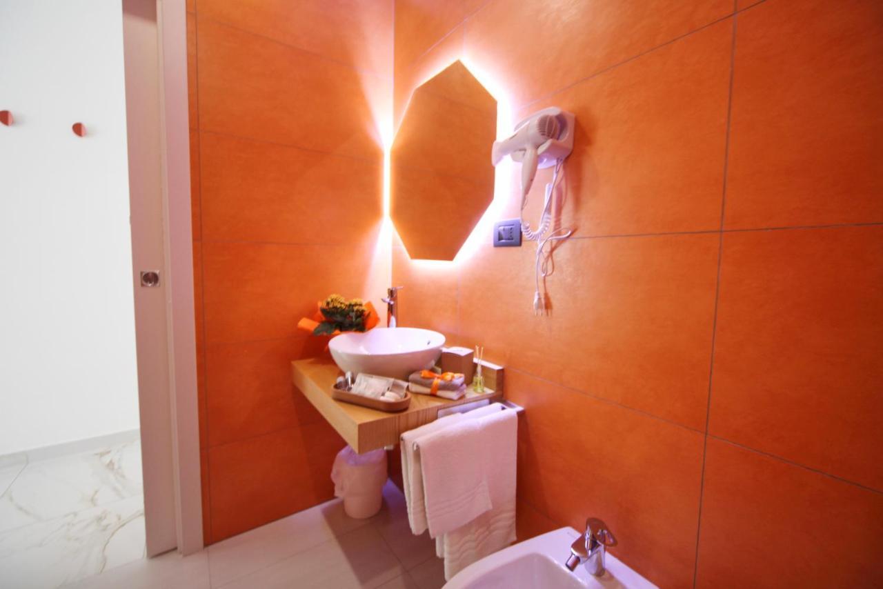 Be-Coloured Hotel Naples Exterior photo